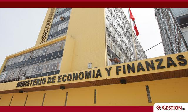 Foto 15 | Prioridades del MEF: mantener inversión pública dinámica y revertir bajos ingresos fiscales. En el 2018 el déficit fiscal se ampliará a 3.5% del PBI (2017: 3.0%) debido al mayor gasto público por el proceso de reconstrucción luego de El Niño, los Juegos Panamericanos 2019, aumentos salariales, entre otros. Cabe resaltar que el 2018 es un año electoral para los gobiernos subnacionales.