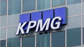 Alemania: policía registra las oficinas de KPMG en Fráncfort