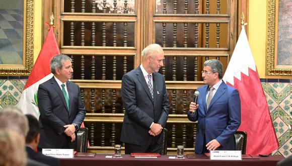 El Perú y el Estado de Qatar suscribieron el Acuerdo de Servicios Aéreos que permite la apertura de nuevas rutas comerciales. Foto: Cancillería.