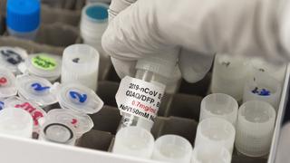 AstraZeneca oficializa suspensión temporal de ensayos de su potencial vacuna contra el coronavirus