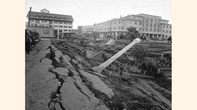 Cifras del Servicio Geológico de los Estados Unidos registran un total de 4,000 personas muertas y heridas. (Foto: AP)