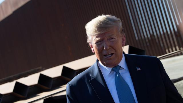 La Casa Blanca reaccionaba a la aprobación en el Comité Judicial de la Cámara Baja de los cargos de abuso de poder y obstrucción al congreso contra Trump. (Foto: AFP)