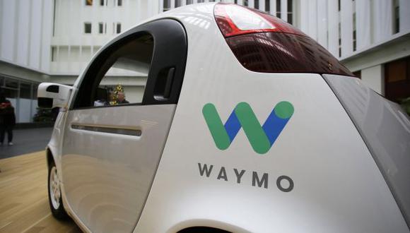 Waymo, una unidad de Alphabet Inc, y Fiat Chrysler dijeron que trabajarán juntas en el desarrollo de vehículos livianos diseñados para el transporte de productos. (Foto: AP)