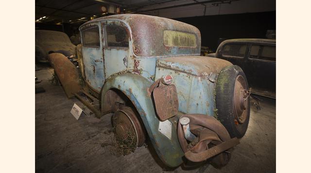 La Expo Retromobile reúne a una gran colección de autos clásicos que se mantienen como recién salidos de la fábrica y otros no tanto, como este Delage D6-11 S de la colección Baillon. (Foto: AP)