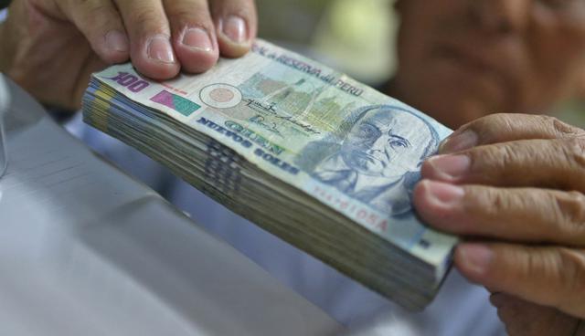 FOTO 5 | 5.      ¿La empresa puede efectuar algún tipo de retención?. Si. La empresa puede retener la CTS en el caso que el trabajador sea despedido por una falta grave que haya originado perjuicio económico al empleador. Este notificará a la entidad del sistema financiero que actúa como depositaria para que la CTS, incluidos los intereses, queden retenidos hasta la resolución del juicio que se promueva.

Asimismo, en el caso de juicio por alimentos, la CTS puede ser embargable hasta un 50% de su valor. El empleador deberá informar al juzgado sobre la entidad financiera que actúa como depositario elegido por el trabajador demandado. (Foto: mercadosyregiones)