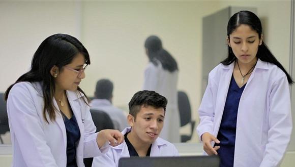Ministerio de Salud publicó el cronograma excepcional para alumnos rezagados del internado 2024. Foto: Andina