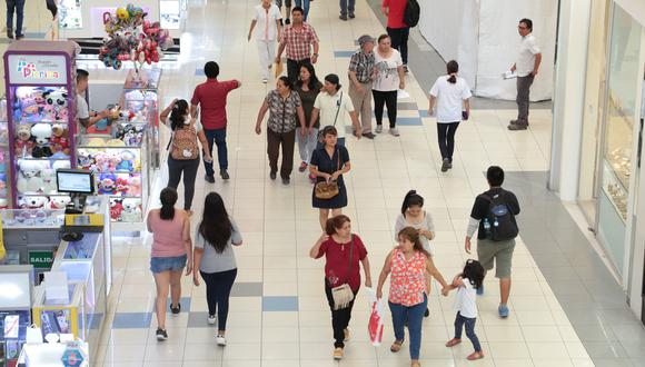 Afluencia. Mayor número de clientes irá en aumento en las tiendas en los próximos meses del año. (Foto: Diana Chávez)