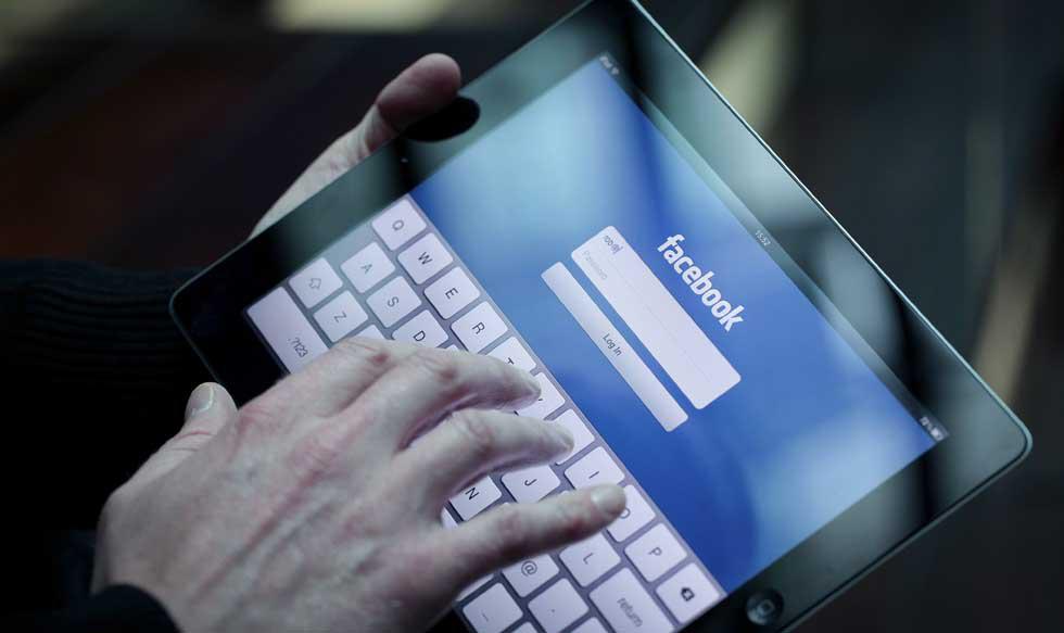 La demanda se enfoca en si Facebook, con ser tan dominante, sofoca la competencia, limita el poder de elección de los consumidores y cuesta más dinero a los avisadores. (Foto: AFP)