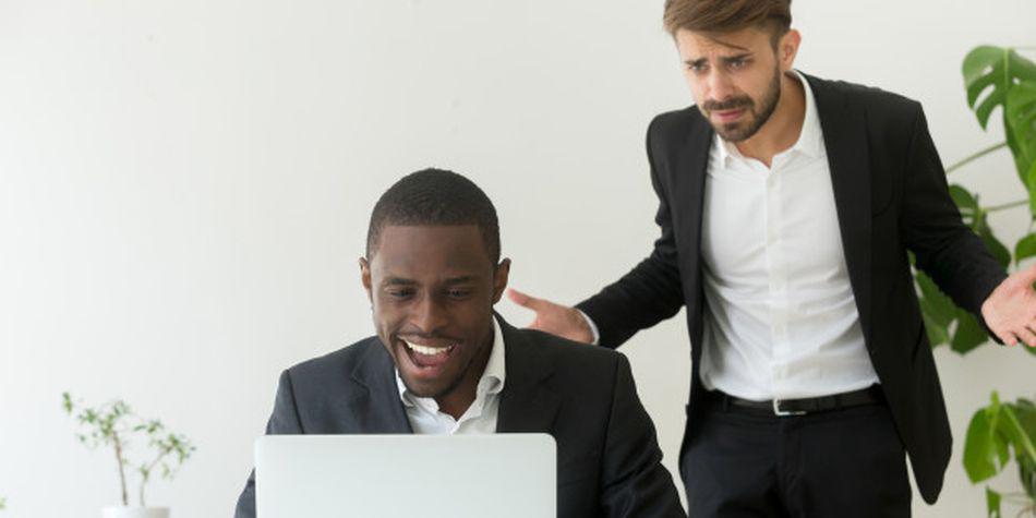 Las opciones de entretenimiento de hoy son tan convincentes y de fácil acceso que casi todo lo demás parece demasiado difícil en comparación. (Foto: Freepik)