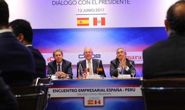 El Perú volverá a crecer a tasas de 5% al año con la expansión de grandes proyectos mineros, la ejecución del Gasoducto del Sur, la Línea 2 del Metro y el plan de reconstrucción de las zonas afectadas por los desastres naturales, afirmó PPK durante el Enc