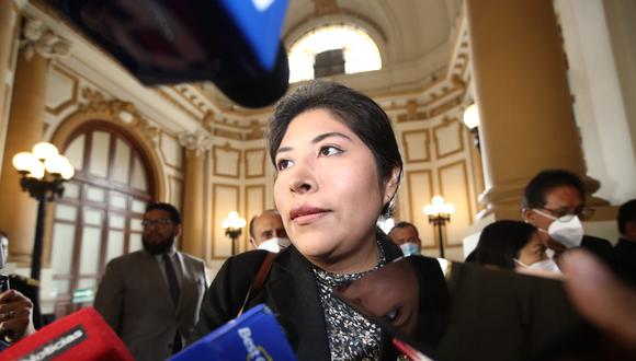 Panorama reveló que la legisladora Betssy Chávez recibió más de S/ 15 mil por concepto de ´”asignación por función congresal”, pese a que está prohibido. Foto: GEC