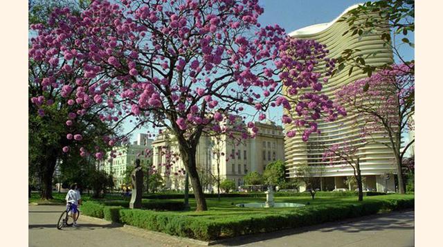 Praca da Liberdade, Belo Horizonte, Brasil, “Arquitectura, historia y naturaleza”
