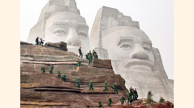 Yan Di y Huang Di, sus rostros forman el monte Rushmore de China y los trabajos de construcción demoraron 20 años.