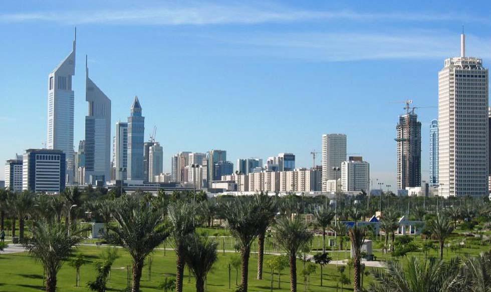 En el 2018, las transacciones inmobiliarias en Dubái disminuyeron en 21.5% a US$ 60,000 millones y el número de turistas se estancó en unos 16 millones.