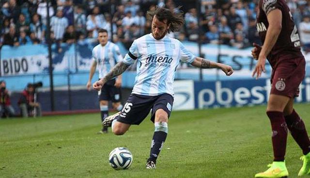 Ezequiel Videla | Al medio de la cancha se ubica el creativo, Ezequiel Videla. Este jugador también llegó a Racing el año pasado y fue clave para lograr el título en 2014. La carta pase de Videla cuesta más de 600 mil dólares. (Facebook: Ezequiel Videla)