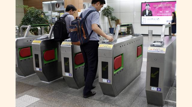 Seúl, Corea del Sur. Con nueve líneas, este metro tiene 291 estaciones. Funciona de 5:30 a.m a la medianoche y el pasaje cuesta US$ 0.98.