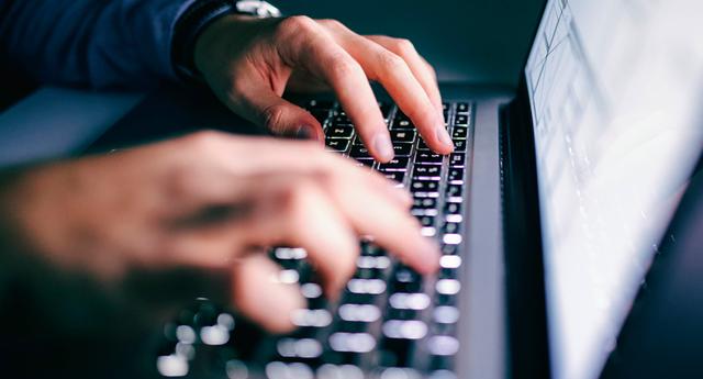 FOTO 2 | 2. Verifica los antecedentes.(Foto:iStock)