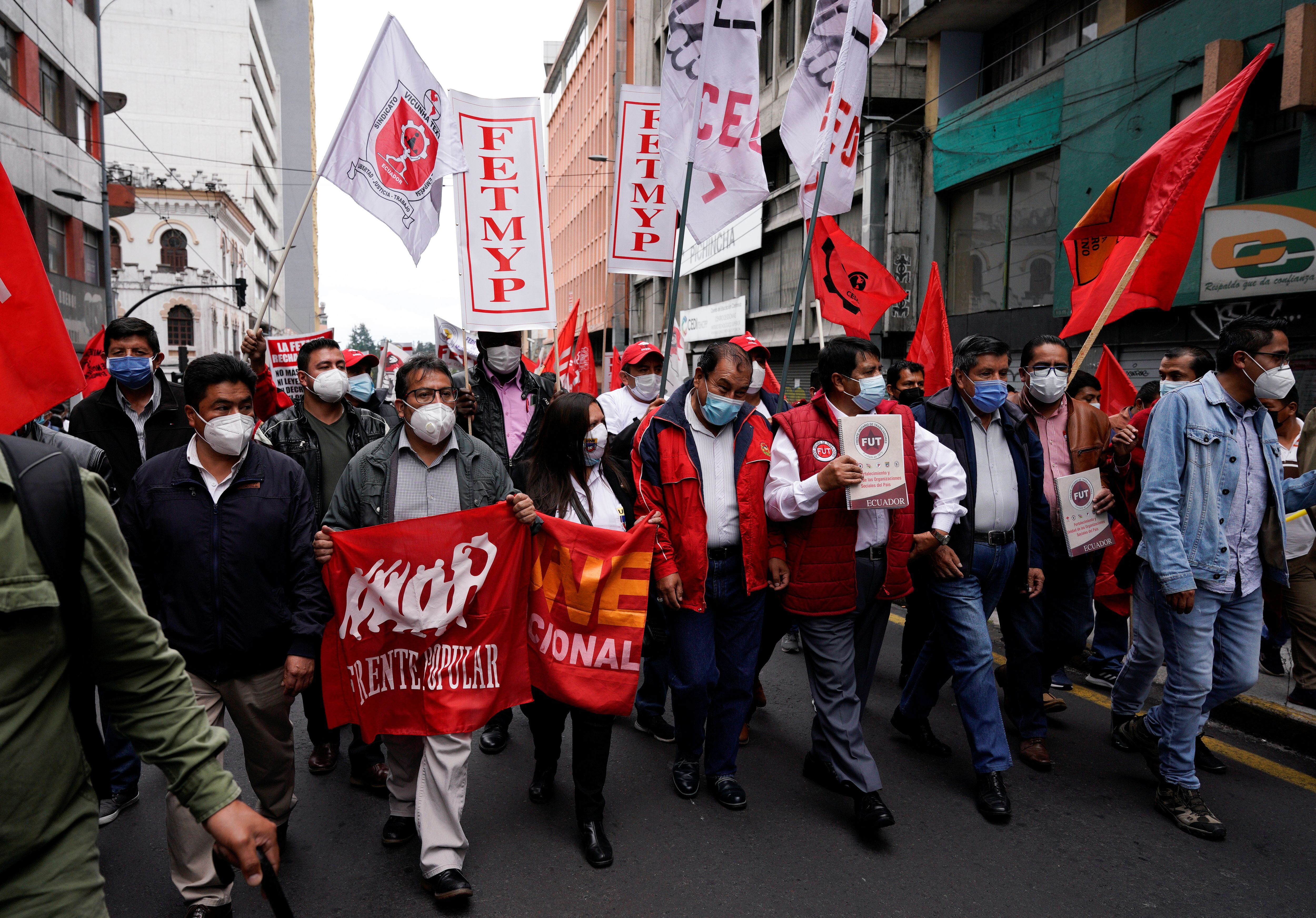 Ecuadorian unions warn Lasso against possible anti-worker decrees or privatizations