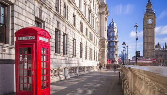 Desde su aparición en los años 1920, estas cabinas rojas se han convertido en uno de los principales símbolos de Londres y del Reino Unido. (Foto: Astelus).