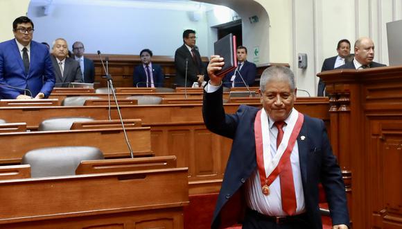 El legislador Isaac Mita Alanoca  pertenece a las filas de Perú Libre. Foto: Congreso.