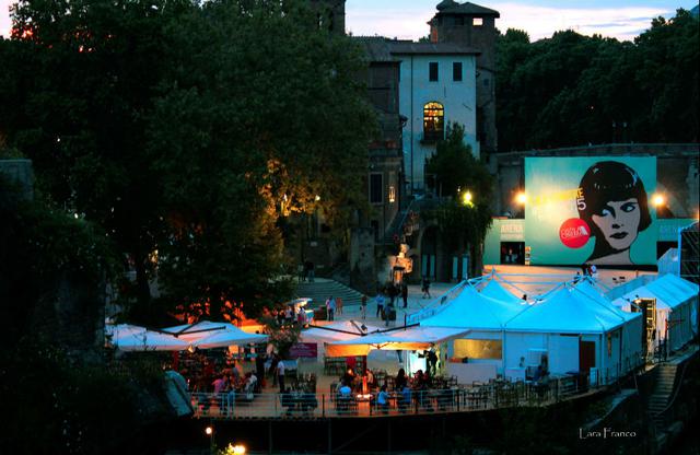 Lisola del Cinema (Italia) |Roma también se defiende en este conteo con el Lisola del Cinema. Está en la isla Tiberina y acobija todos los años un festival de cine que lleva el mismo nombre. (Lisola del Cinema)