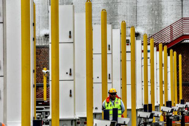 Escáneres en terminal administrado por DP World (Foto: Andina).