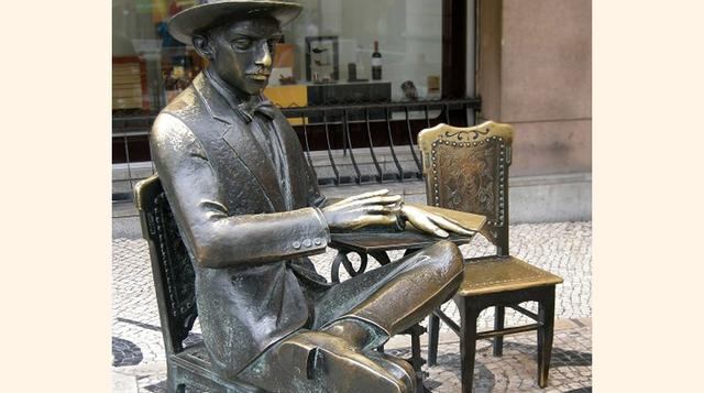 Café A Brasileira. Situado en Lisboa, fue construido en 1905. Es uno de los favoritos de los turistas. (Foto: travel.amerikanki.com)