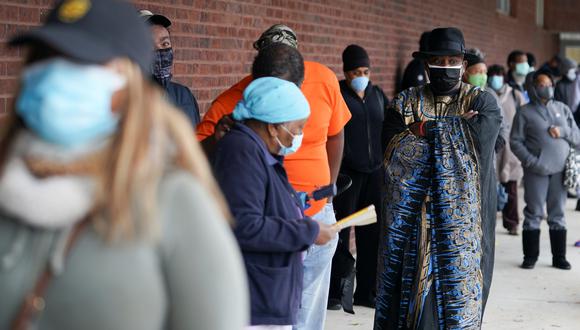 Ciudadanos se disponen a votar en Atlanta. (Foto: Reuters)
