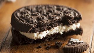 Cómo comer una Oreo, según la física de fluidos