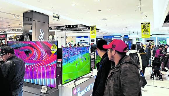 Compras de televisores, en su gran mayoría, son con tarjetas de crédito, según Mercado Libre. (Foto: GEC)