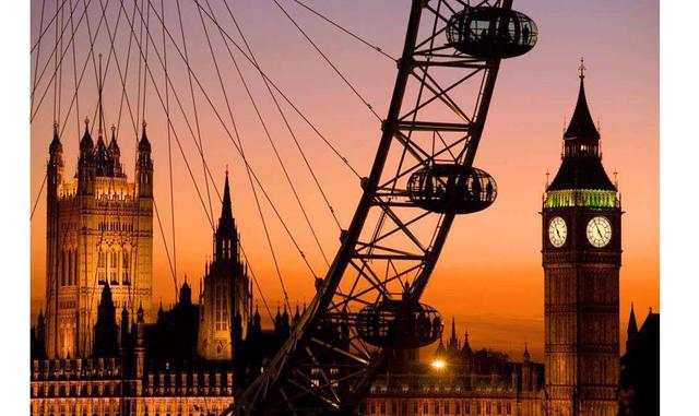 LONDRES (REINO UNIDO). Aunque la torre que acoge el Big Ben se llama en realidad torre Elizabeth, y fue la gran campana de su interior (14 toneladas) la que se denominó como Big Ben, este tampoco era su nombre original. Bautizada como Great Bell (gran cam