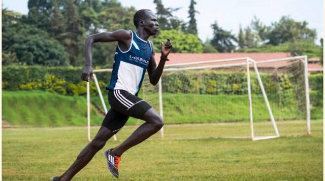 Yiech Pur Biel ( Sudan del Sur, atletismo) Durante años se entreno bajo un calor abrasador, sin zapatillas y sin un gimnasio donde ejercitarse.