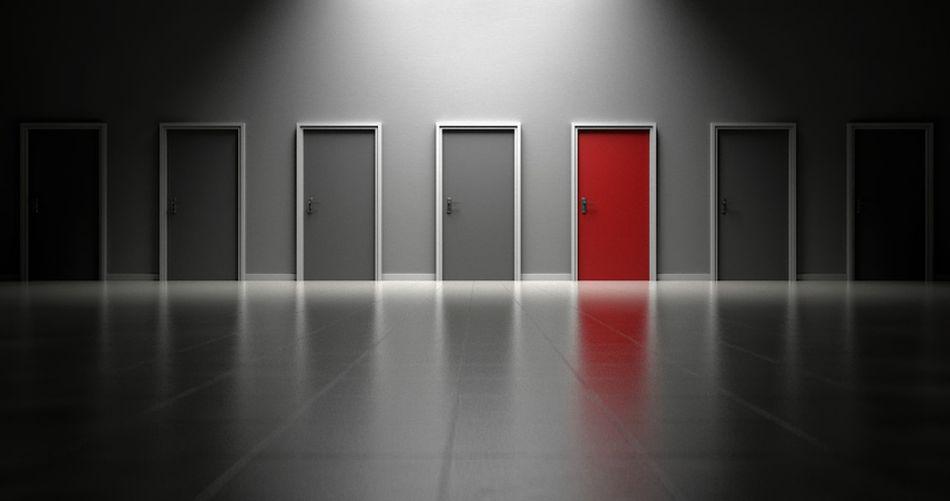 La intuición nos ayuda a elegir entre muchas opciones. (Foto: Pixabay)