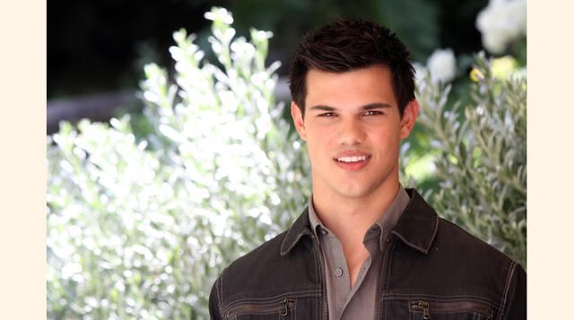 Taylor Lautner. Cerrando el Top 5 se ubica otro actor (coincidentemente) cercano a Adam Sandler; pues resulta que Taylor Lautner, Sandler y Rob Schneider hace poco actuaron juntos en el filme Ridiculous Six de Netflix (2015). La película recibió algunas d