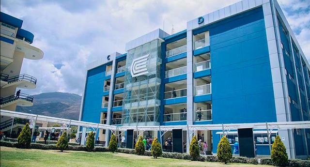 FOTO 6 | 6. Universidad Continental (Junín): Se reconocieron las acreditaciones de Icacit a Ingeniería Ambiental, Ingeniería Industrial, Ingeniería Civil e Ingeniería de Sistemas e Informática. (Foto: UC)