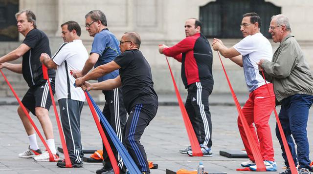 La práctica duró alrededor de 25 minutos, inaugurando de la manera más inusual la primera sesión del Consejo de Ministros.
