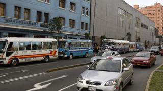 Declaran "saturadas" vías de transporte público en Lima para iniciar corredores viales