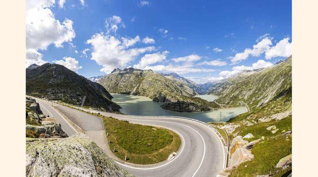 FOTO 14 | Un paisaje montañoso “árido y agreste”, que se caracteriza por la alternancia de paredes de granito con las siluetas industriales de los elevados muros de las presas, las centrales hidroeléctricas y las líneas eléctricas de alta tensión, como su