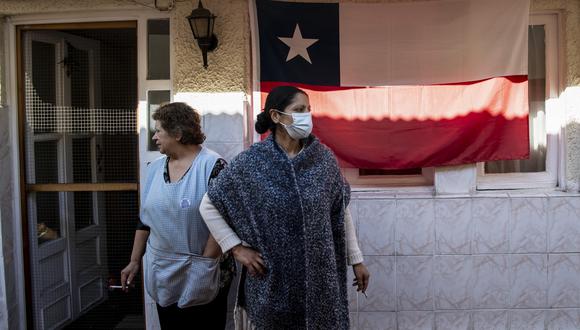 Los contagiados con coronavirus SARS-CoV-2 en Chile superaron este miércoles los 82,000 casos y desde el inicio de la pandemia se han registrado 841 fallecidos. (Foto: AFP / MARTIN BERNETTI).
