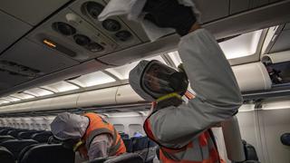 Asiento de en medio vacío en aviones podría reducir exposición a coronavirus en hasta un 57%