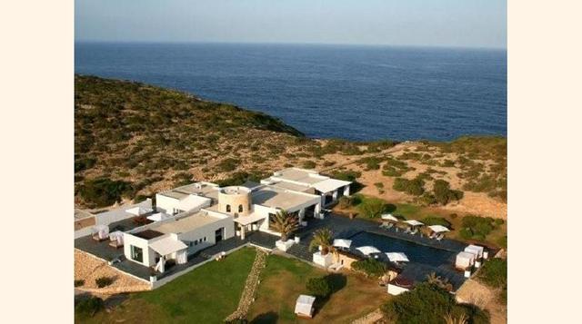 Islan Tagomago (España). Supone un respiro para la vida nocturna de Ibiza y es una de las favoritas de las celebridades. Disponible desde el 2008 y cuesta unos US$ 127,500 por semana. (Foto: finest-holidays)