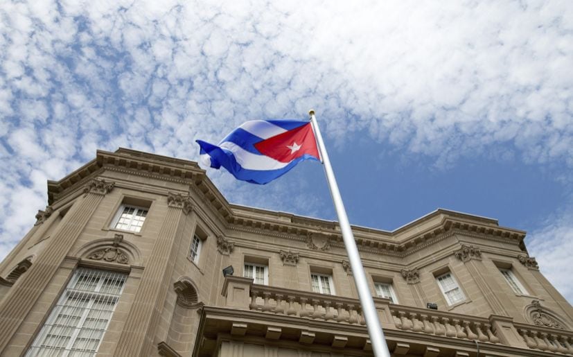 Bandera de Cuba ya ondea en Washington, Estados Unidos (Foto: EFE)