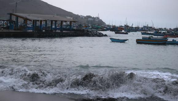 Marina de Guerra alerta que oleajes anómalos persistirán en el litoral hasta el sábado