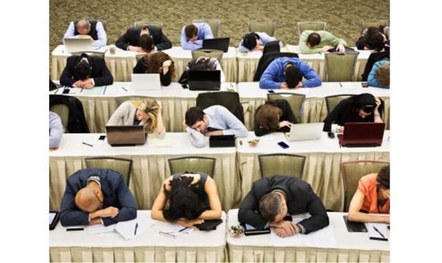 Falta de pasión y persistencia en el equipo fundador (9%). Es imprescindible que el equipo fundador comparta la pasión y el grado de compromiso con el proyecto. Cuando el interés se centra sólo en probar una aventura emprendedora, es fácil caer ante la pr