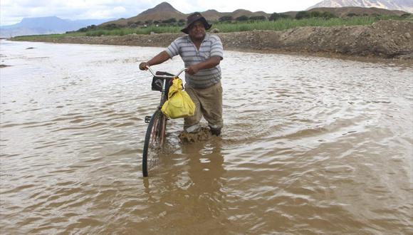 [14/03/17] Lluvias en Perú: río Chicama se desbordó e inundó la carretera y sembríos en La Libertad.  (Foto: Johnny Aurazo|El Comercio)