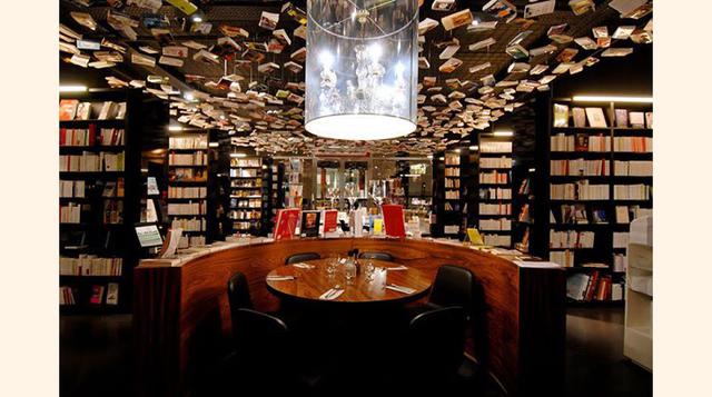 Cook and Book (Bruselas, Bélgica). Combina librería, restaurante y diseño. Se divide en dos edificios o bloques (A y B) que suman unos 500 metros cuadrados dedicados a la cultura y la gastronomía. Además, El Clarín menciona que tiene nueve espacios temáti