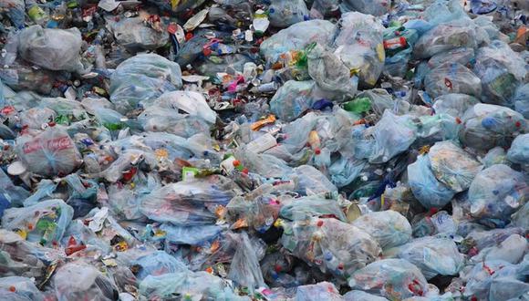 En el 2018, la Defensoría del Pueblo impulsó la aprobación de la ley que regula el uso de plásticos de un solo uso y otros no reutilizables. (Foto: Pixabay)