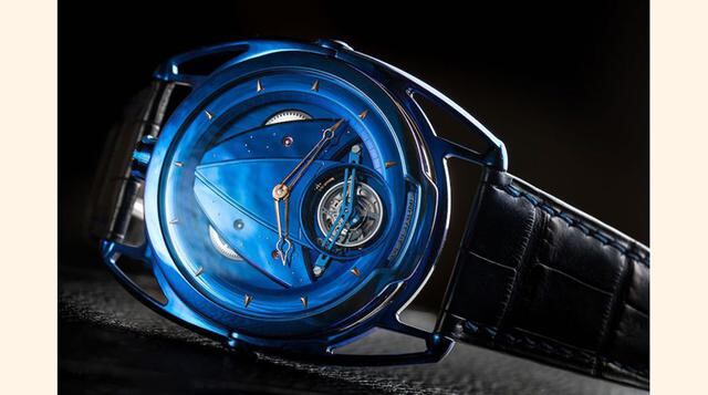 La caja de titanio azul de 42.6mm x 9.7mm es relativamente delgada para un reloj grande. (Foto: Megaricos)