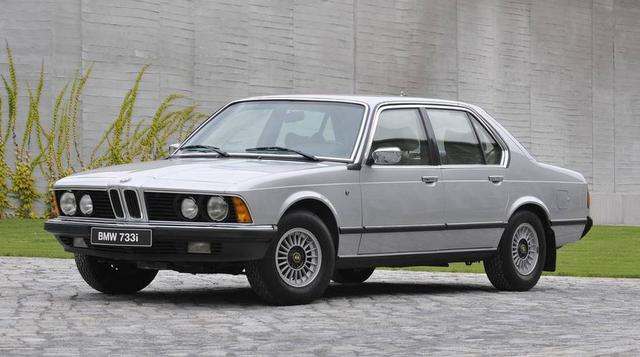 BMW 733i (1979). Fue un ejemplo de la actitud de su época.
