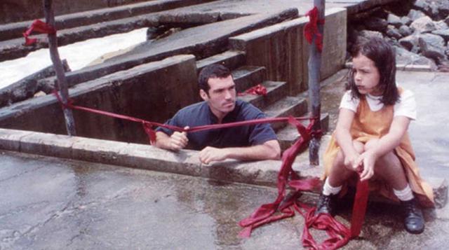 2)	A la media noche y media (1999)